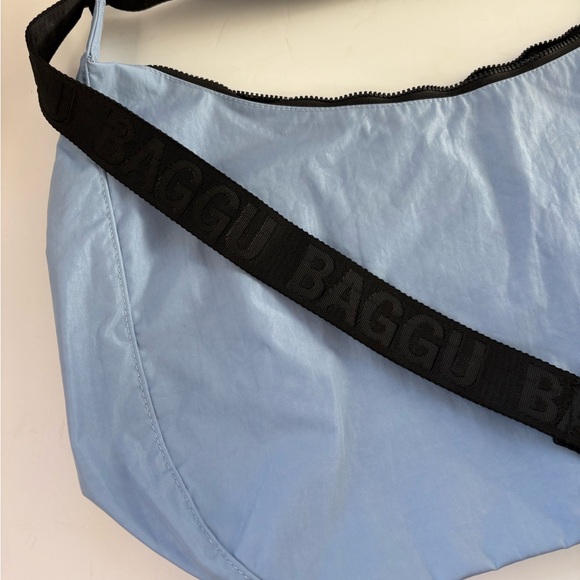 NWT BAGGU Large Crescent Bag- Serenity Blue - Picture 9 of 16